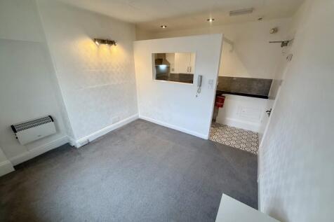 21, Morgan Avenue, Torquay, TQ2 photo 3