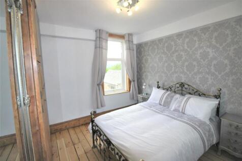 Bedroom 2nd.jpg