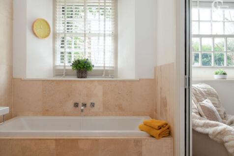 Master ensuite