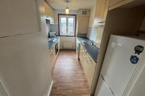 99 Thurso Cresent, Dundee photo 3
