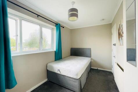 Tilgate photo 3