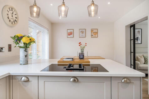 1371005-18-68f62c...