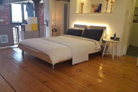 manin bedroom