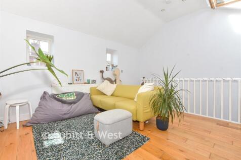 Lounge/Kitchen
