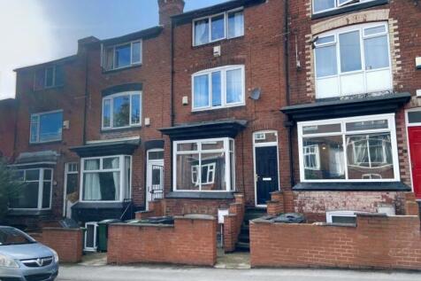 6-bed terraced on Manor Drive, Hyde Park, Leeds, £3,354/mo