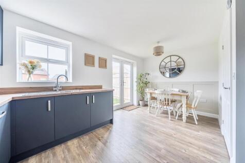 3 Newitt Road, Bicton Heath, Shrewsbury, SY3 5FJ photo 4