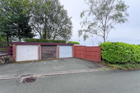Garage &amp; Driveway