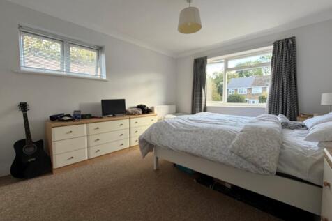 Holly Court, Storrington, RH20 photo 3