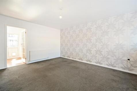 Birdham Close, North Bersted photo 3