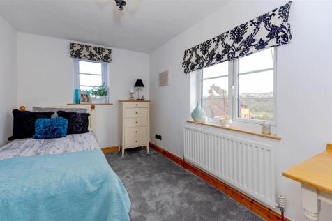 Bedroom 2.1 SAPL8945-CR3-20250330-DxO_DeepPRIME XD