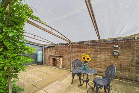 CAM02023G0-PR0155-STILL036