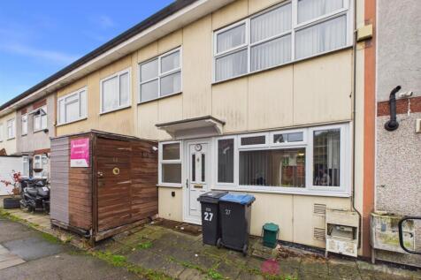 5-bed terraced on Berecroft, Harlow, CM18, £2,150/mo