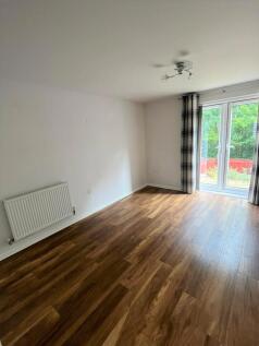 Great Row View, Newcastle-under-Lyme, ST5 photo 4