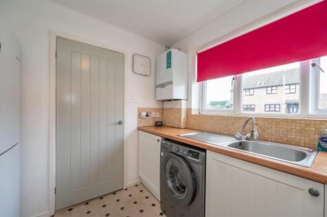 33 Kingfisher Close 25 3.jpg