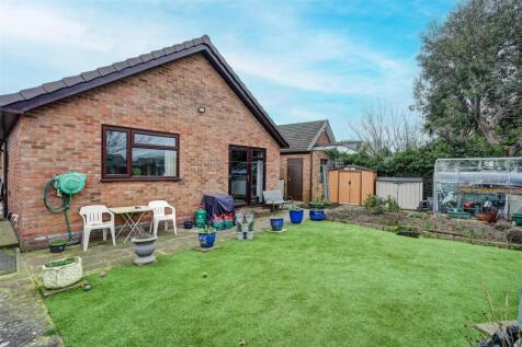 Rear of property 1.jpg