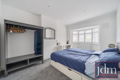 3dd8399f-2df0-45f...