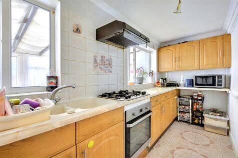 Kitchen_1.jpeg