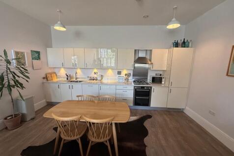 Kitchen-Dining ro...