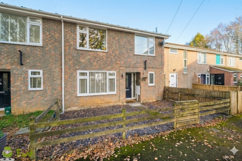 Tadley, RG26 - property photo