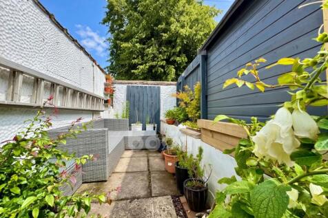 Eastern Crescent, Kilbirnie rear garden