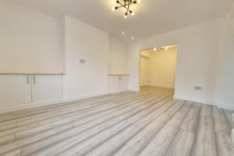 A beautifully presented, newly refurbished three 