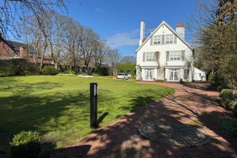 Front Garden and Drive