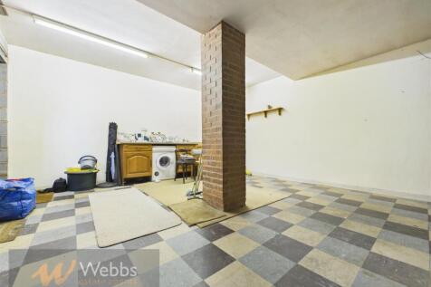 CAM05244G0-PR0349-STILL072.jpg