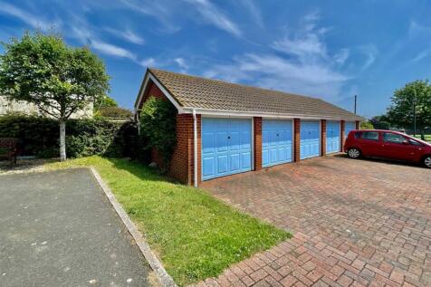 Garage In The Block.jpg