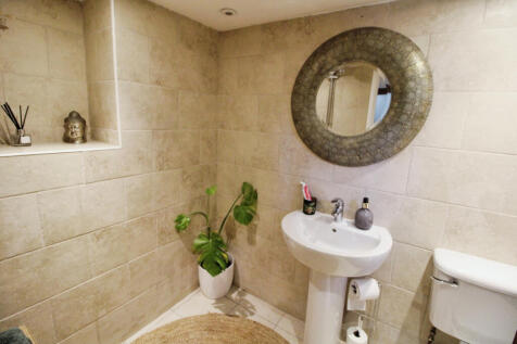 Grade II Listed Character Townhouse