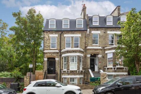 Flat B, 1 Wyndham Crescent, Tufnell Park, London, N19 5QJ