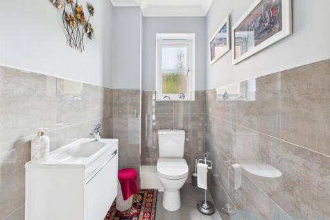 CAM04024G0-PR0028-STILL004