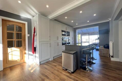Wisbech Road, March, Cambs, PE15 0BA photo 3