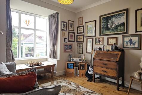 Sitting Room/Bedroom