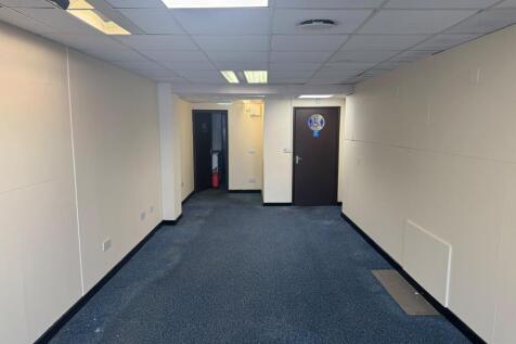 Retail Property (high street) to rent Image 3