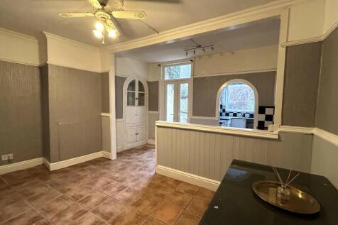 Wakefield Road, Stalybridge, Greater Manchester, SK15 photo 4