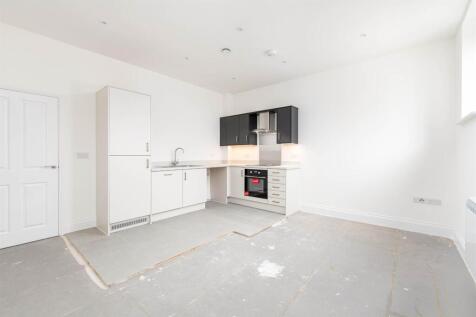 PLOT 1 - Kitchen_4.jpg