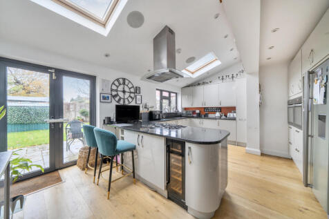 1383199-5-692d969...