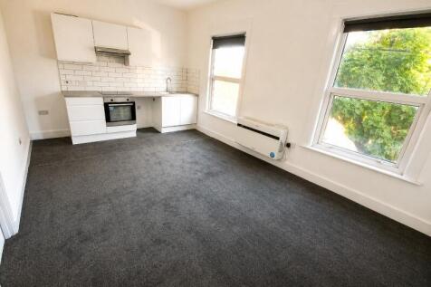 Newly refurbished one bedroom flat with Air Condi