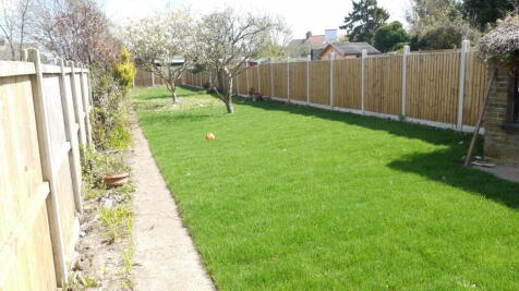 Rear Garden photo 2