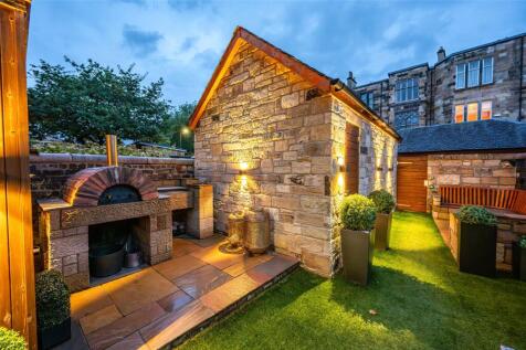 Piza Overn &amp; Bbq