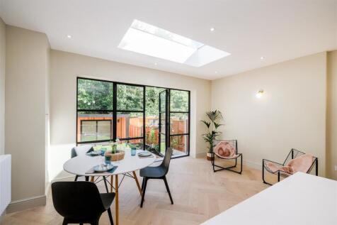 169 Peterborough Road furnished-20.jpg