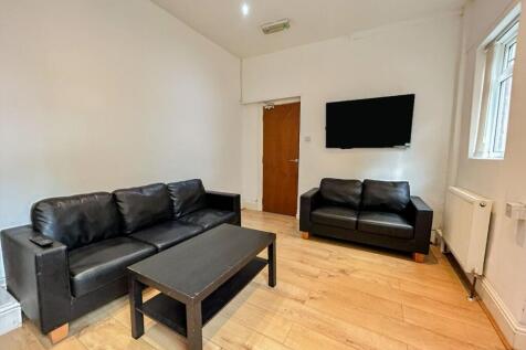 Mabfield Road, Manchester, Greater Manchester, M14 photo 4