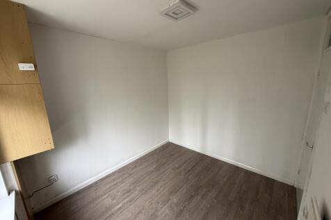 Myatt Avenue, Wolverhampton photo 3
