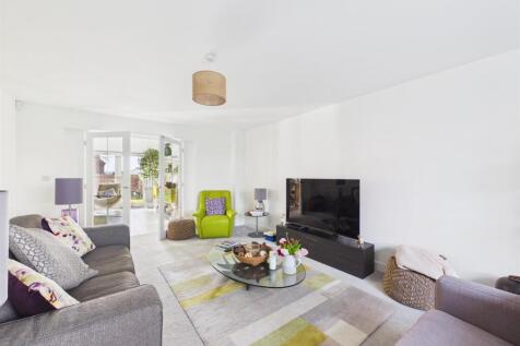 Sheppard Drive, Oadby, Leicester photo 3