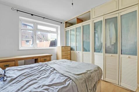 07-14e7JHPropWpen - 16 Hayleigh Gardens - 19.jpg