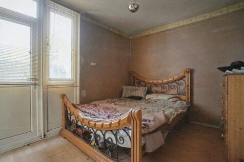 Kirwyn Way- Bedroom 1