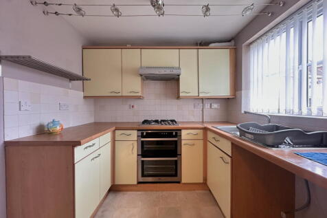 6 oakfields grove -