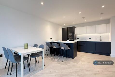 Kitchen &amp; Dining Area