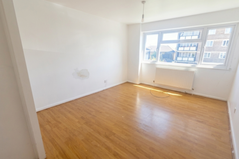 Heaton Avenue, Romford, Havering photo 5