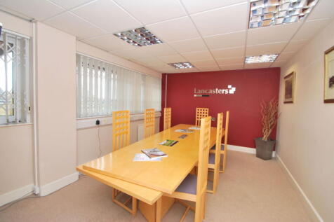 Commercial Property to rent Image 3